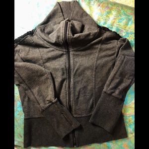 C9 by Champion Crop Jacket 🖤🤍 L/S With ThumbHole